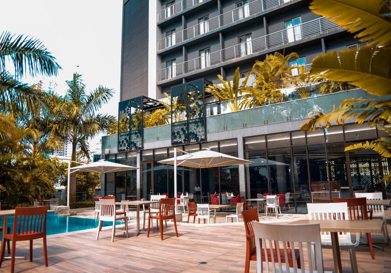 ホテル Crowne Plaza - Dar Es Salaam By Ihg エクステリア 写真