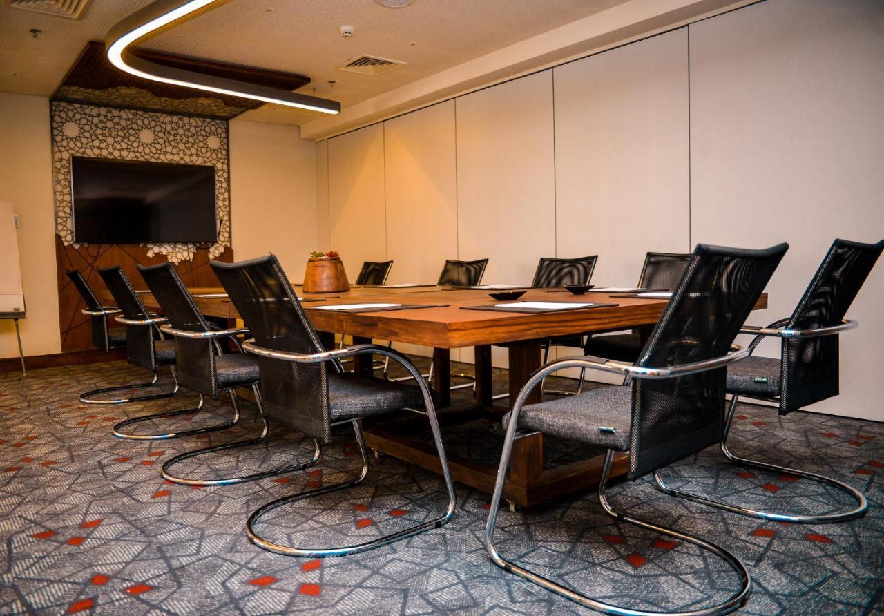 ホテル Crowne Plaza - Dar Es Salaam By Ihg エクステリア 写真