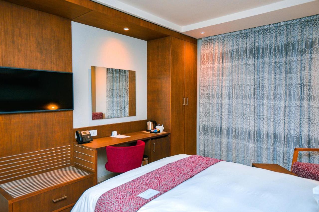 ホテル Crowne Plaza - Dar Es Salaam By Ihg エクステリア 写真