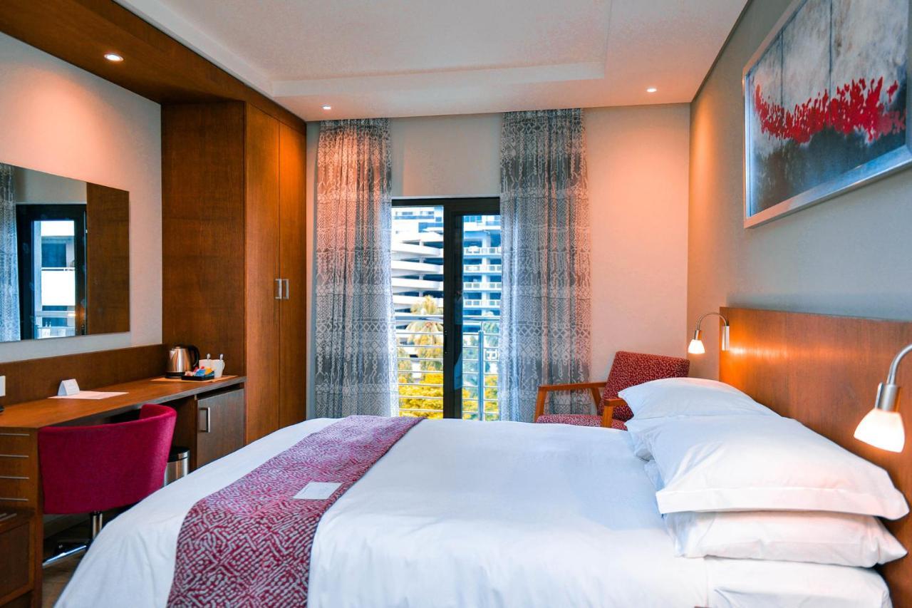ホテル Crowne Plaza - Dar Es Salaam By Ihg エクステリア 写真