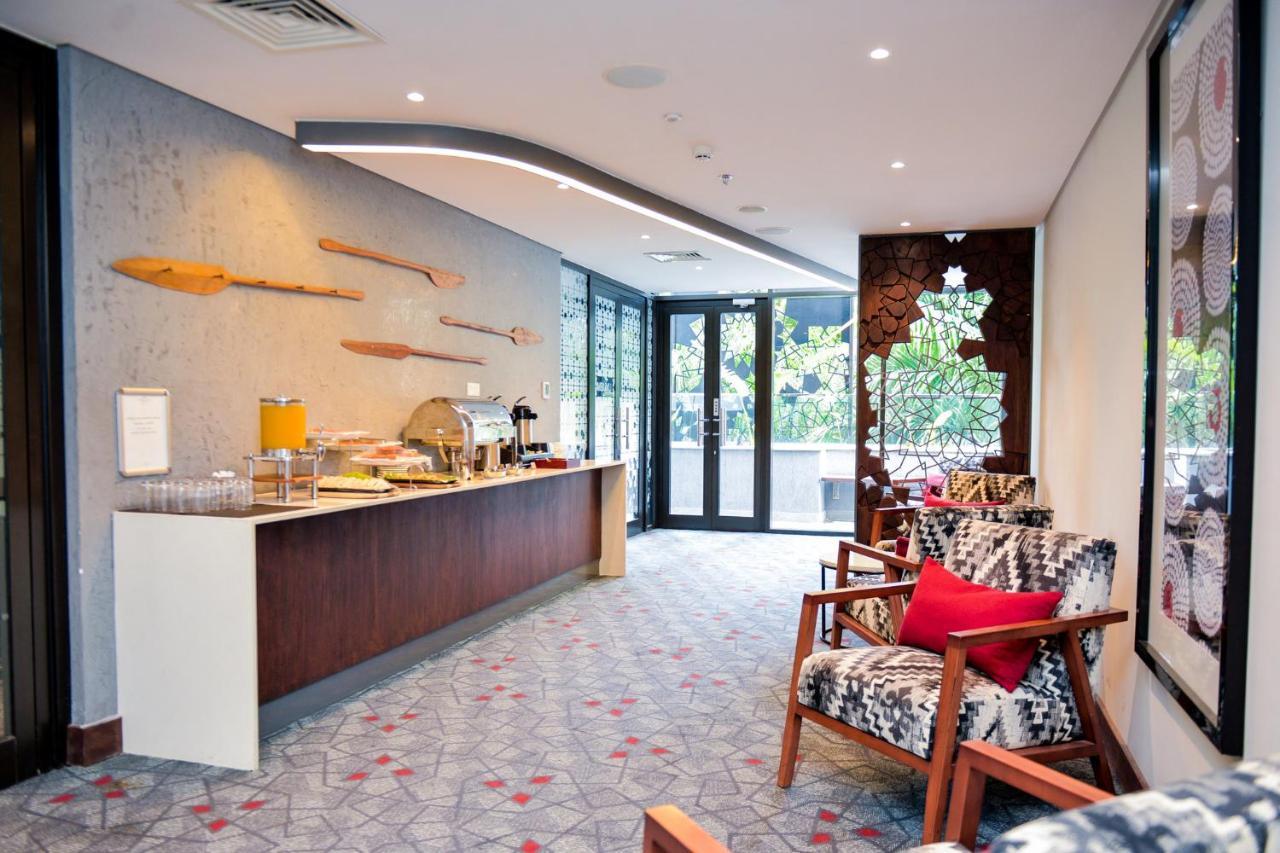 ホテル Crowne Plaza - Dar Es Salaam By Ihg エクステリア 写真