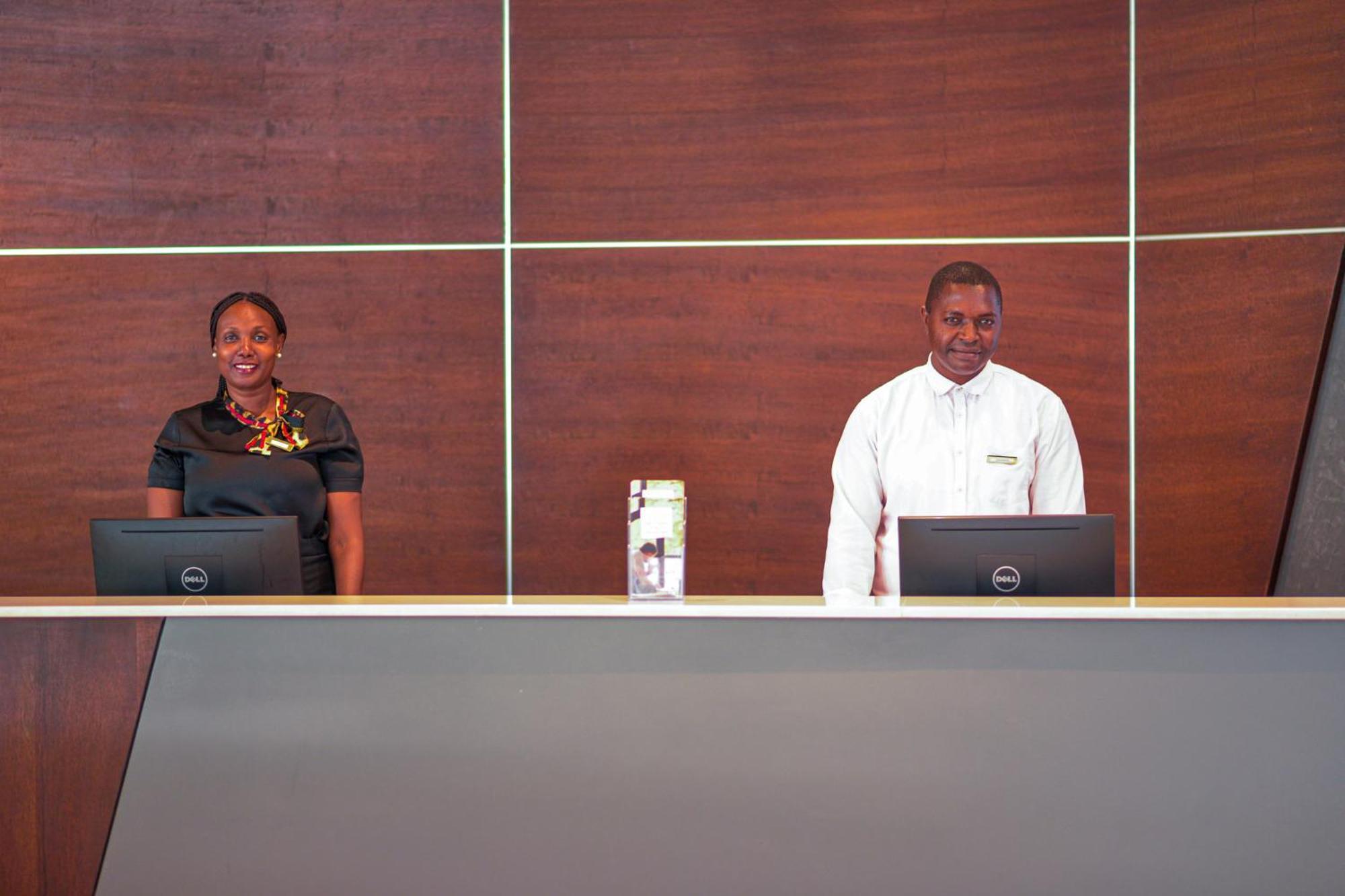 ホテル Crowne Plaza - Dar Es Salaam By Ihg エクステリア 写真