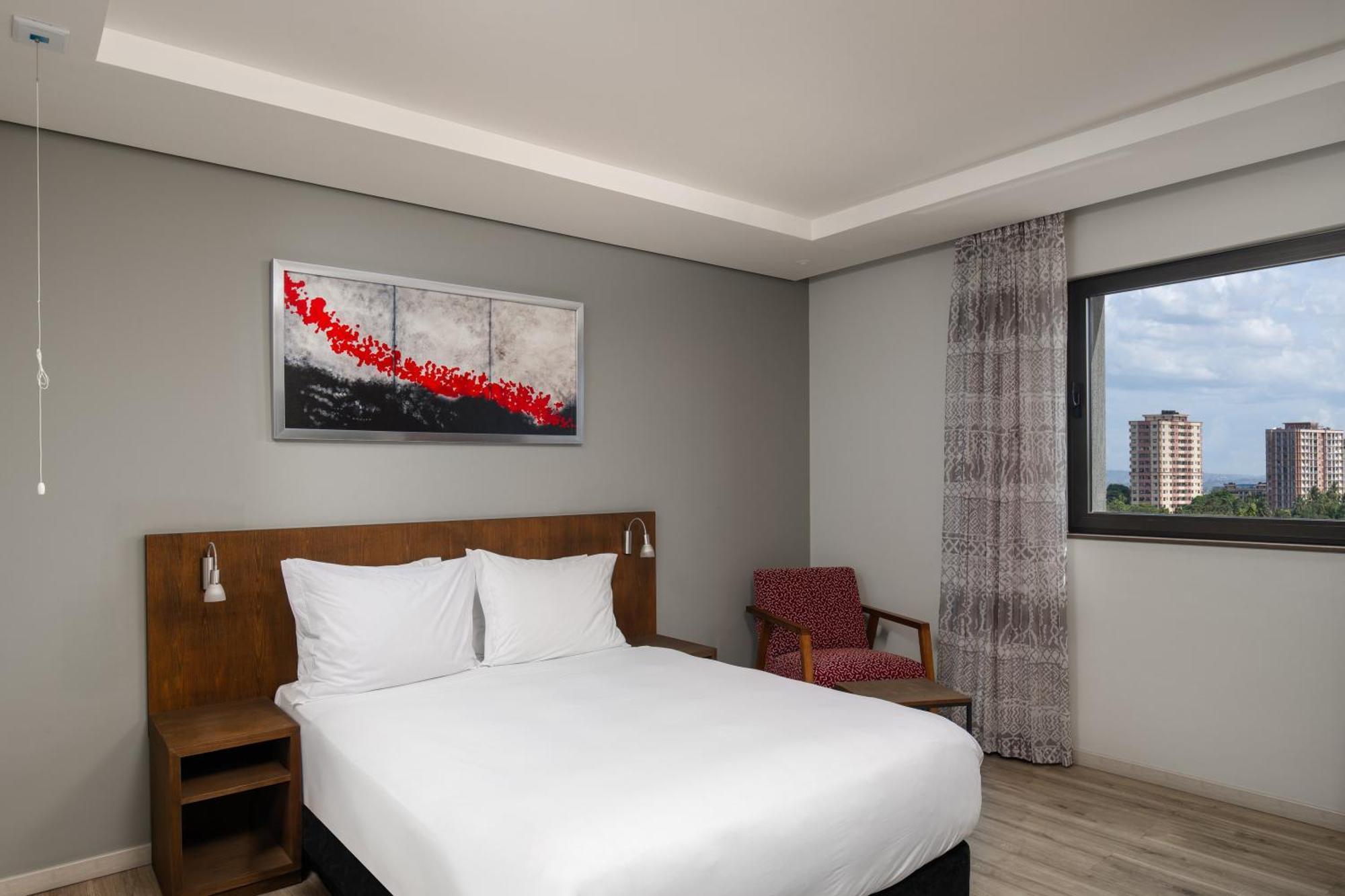 ホテル Crowne Plaza - Dar Es Salaam By Ihg エクステリア 写真