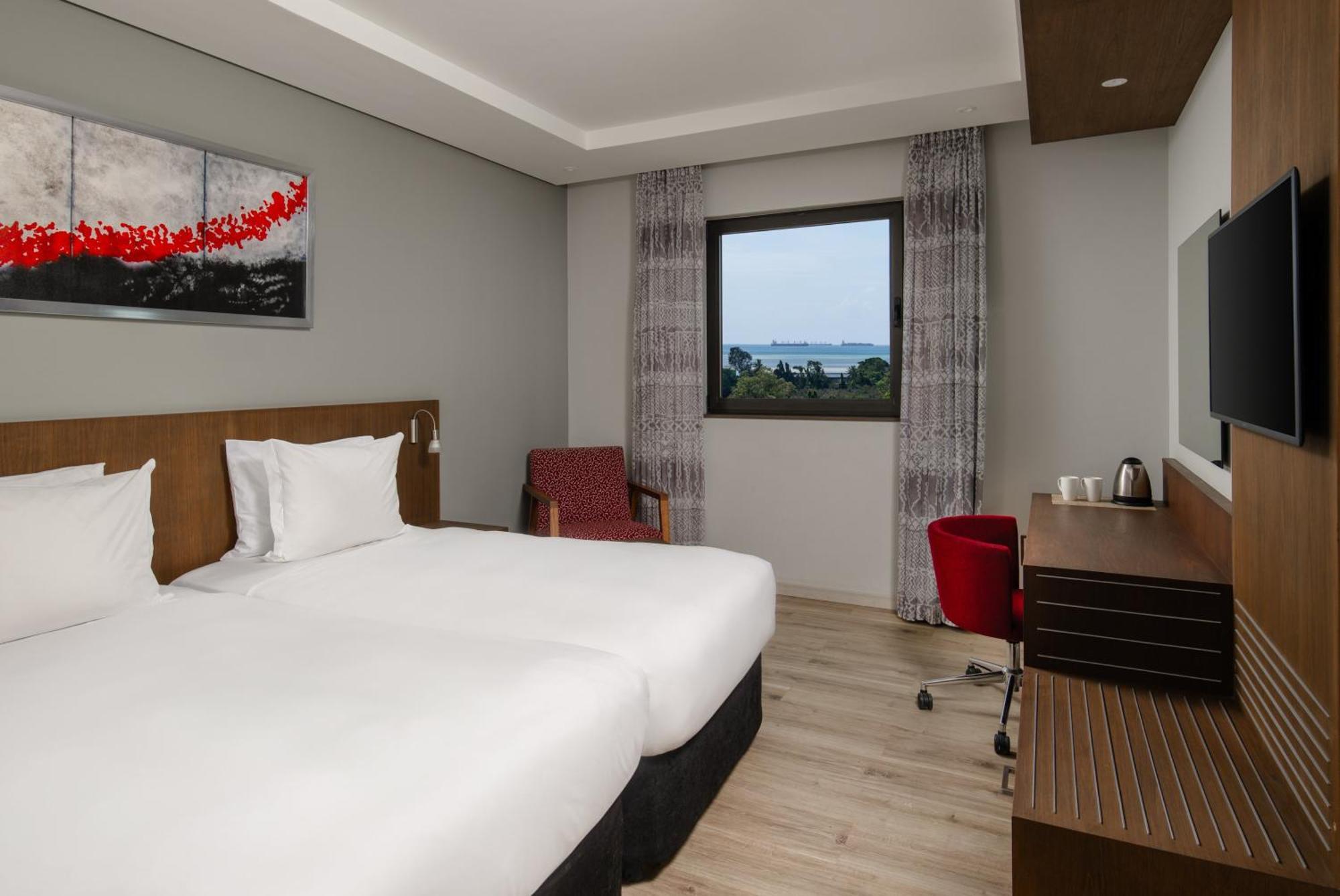 ホテル Crowne Plaza - Dar Es Salaam By Ihg エクステリア 写真