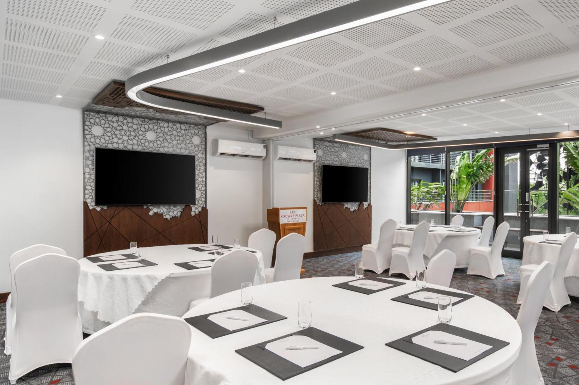 ホテル Crowne Plaza - Dar Es Salaam By Ihg エクステリア 写真