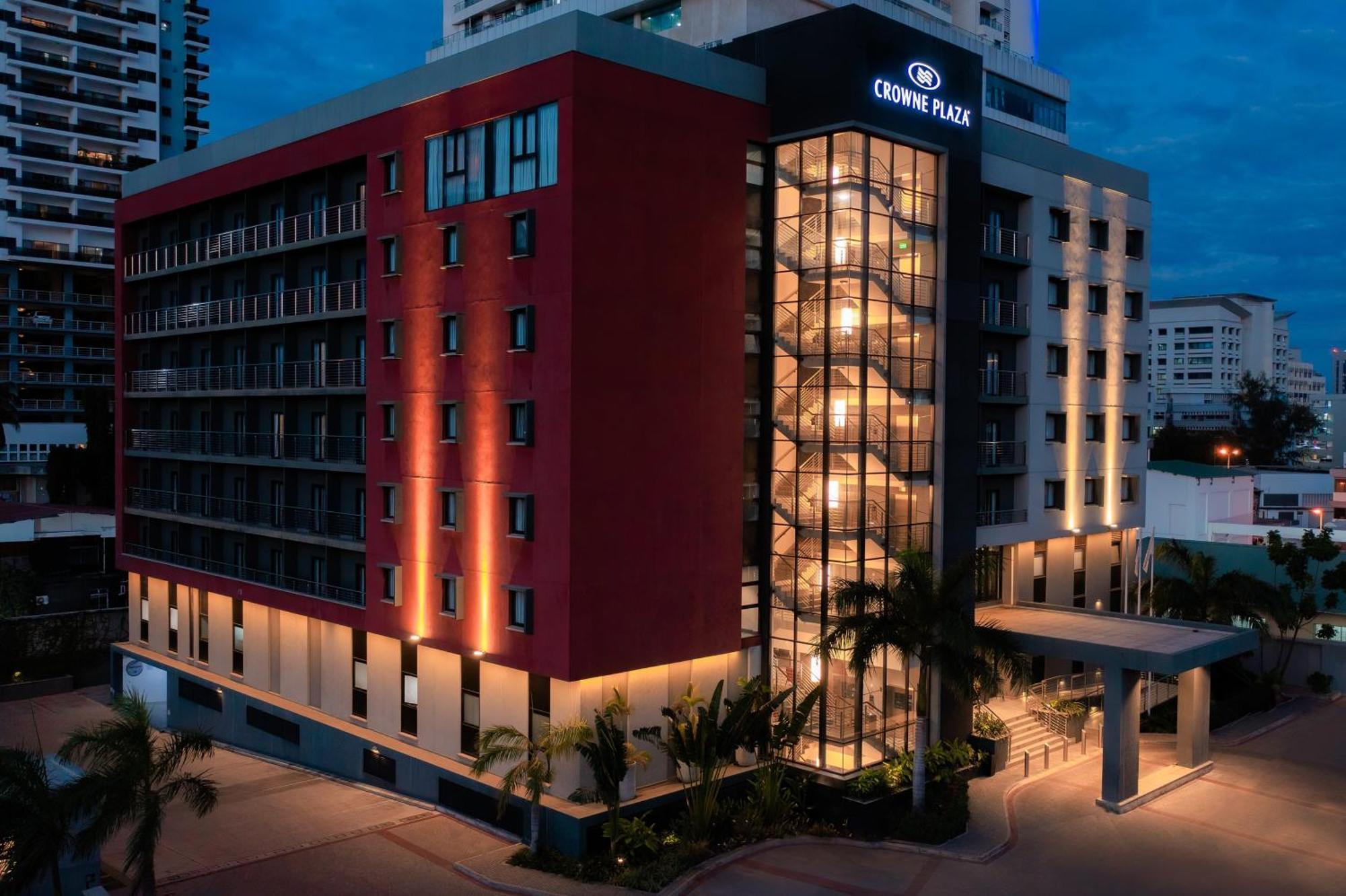 ホテル Crowne Plaza - Dar Es Salaam By Ihg エクステリア 写真