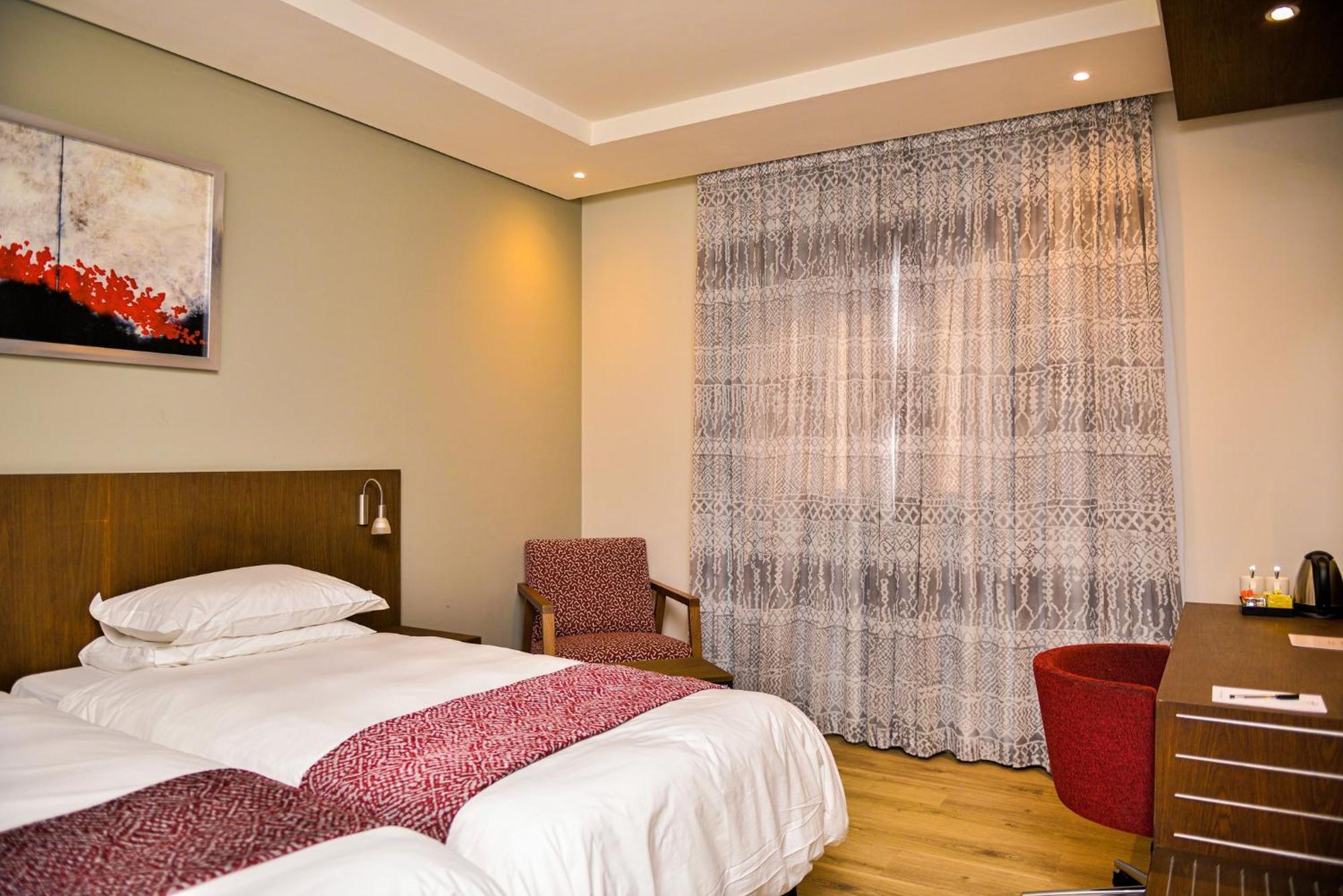 ホテル Crowne Plaza - Dar Es Salaam By Ihg エクステリア 写真